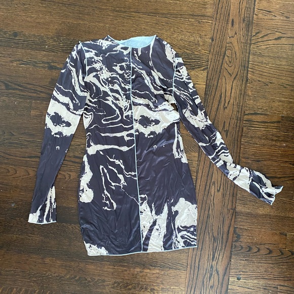 Dress - Picture 5 of 5